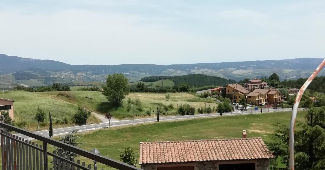 Albergo La Torre Radicofani Exterior foto